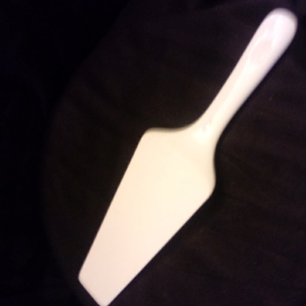 Ceramic pie server - Picture 2 of 3